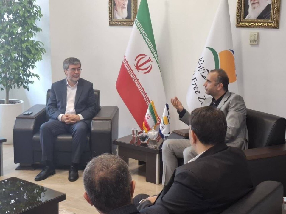 آخرین وضعیت حادثه آتشسوزی مجتمع تجاری ونوس انزلی آخرین وضعیت حادثه آتشسوزی مجتمع تجاری ونوس انزلی